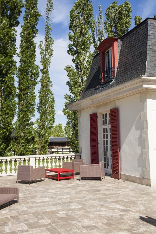 ホテル Le Domaine De Barbizon Saint-Martin-en-Bière エクステリア 写真