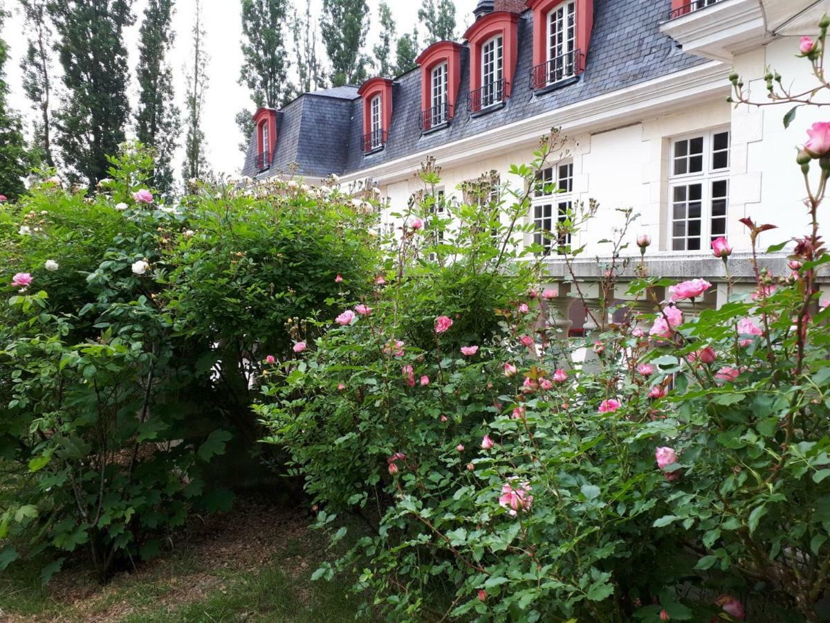 ホテル Le Domaine De Barbizon Saint-Martin-en-Bière エクステリア 写真